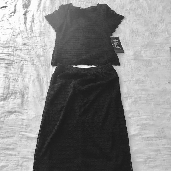 Dresses & Skirts - Top & skirt set